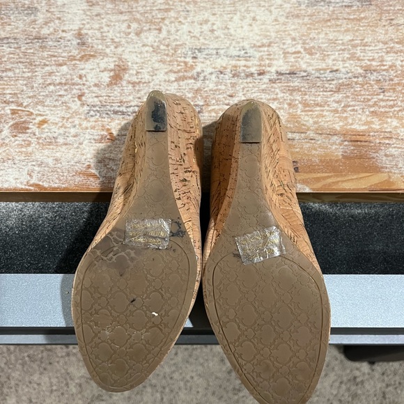 C wonder cork wedges. - Picture 2 of 4